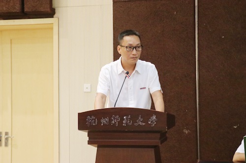 厕所偷拍
党总支书记方小春老师对新生寄语