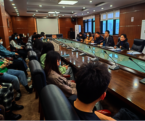 厕所偷拍
召开动画专业毕业实践环节工作部署1